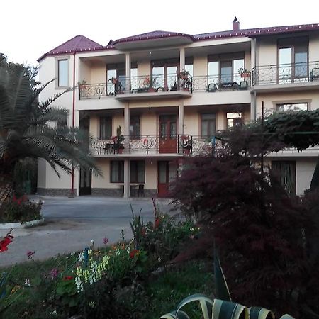Guest House Vitali Gonio Buitenkant foto