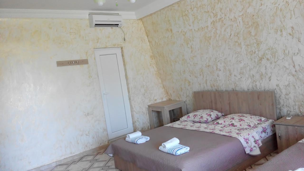Guest House Vitali Gonio Buitenkant foto