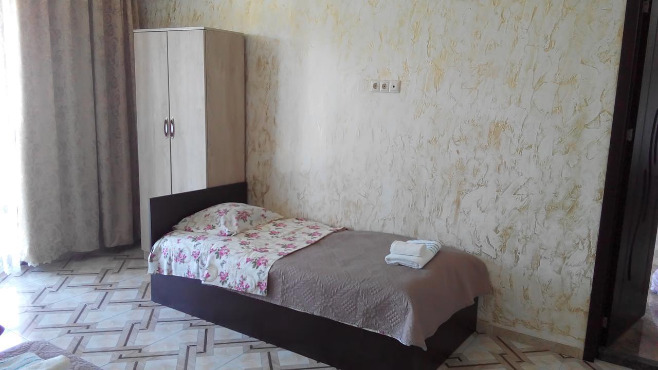 Guest House Vitali Gonio Buitenkant foto