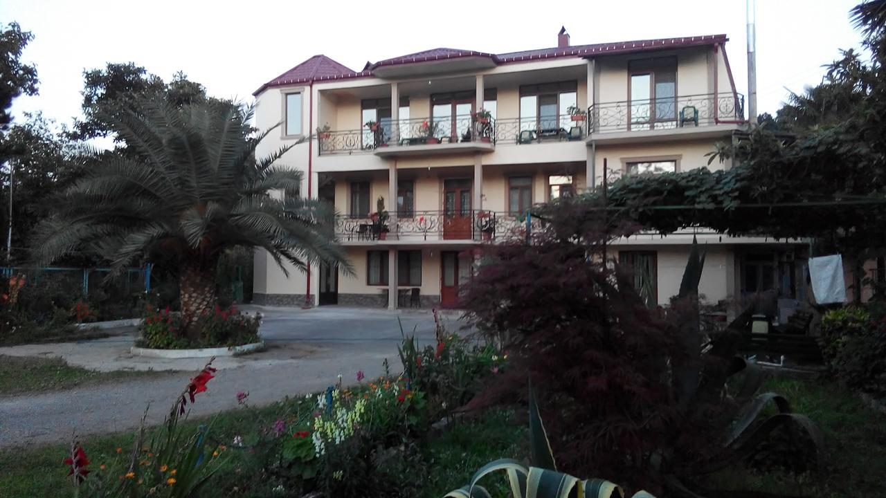 Guest House Vitali Gonio Buitenkant foto
