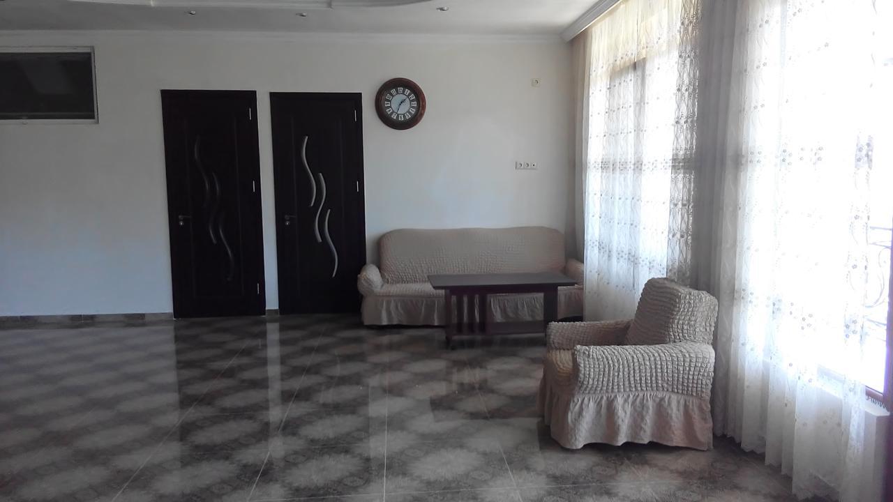 Guest House Vitali Gonio Buitenkant foto