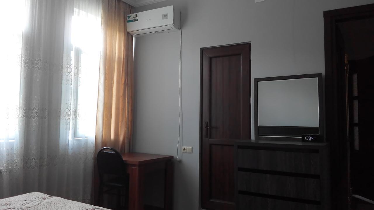 Guest House Vitali Gonio Buitenkant foto